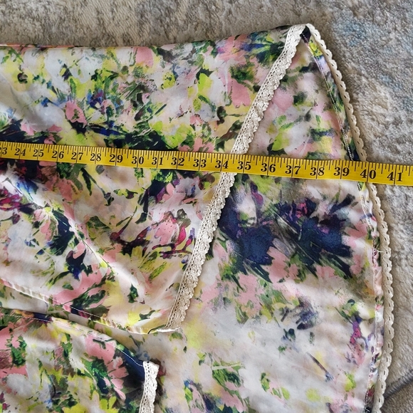 Chic Happens Floral Semi-Sheer Beach Swim Cover Up Medium - Picture 14 of 16